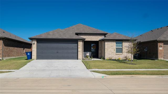 1482 Mockingbird Wy in Lancaster, TX - Building Photo