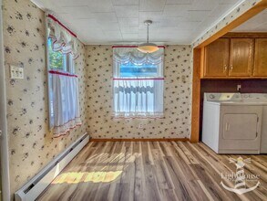 224 Pickwick St in Mill Hall, PA - Building Photo - Building Photo