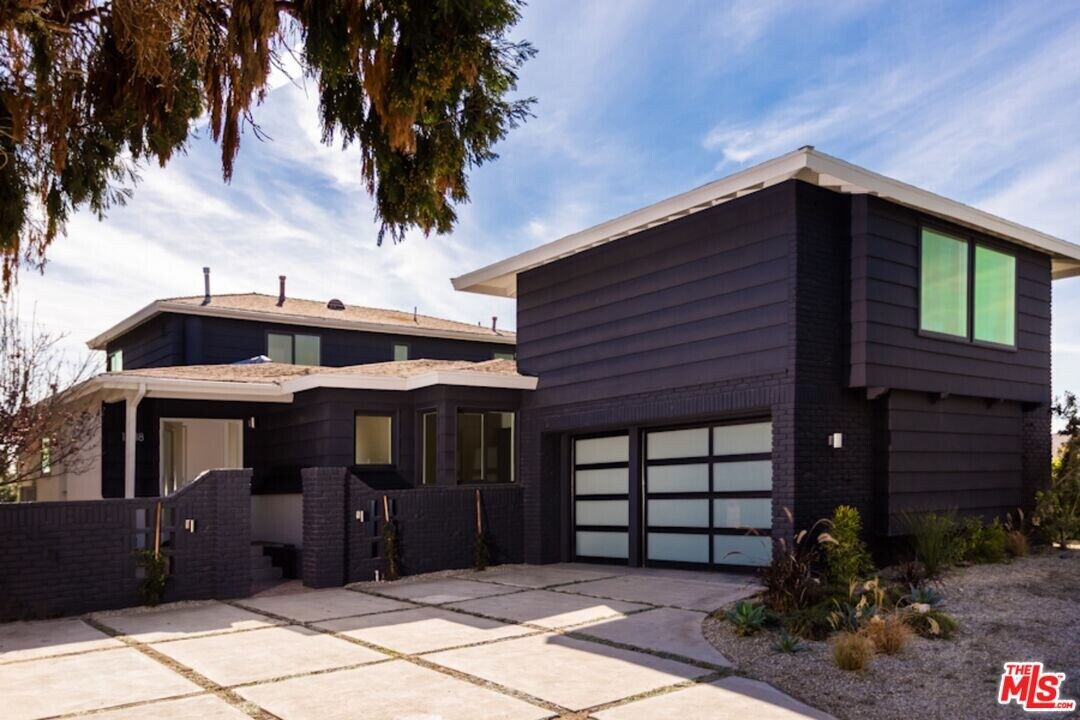 13118 Dewey St in Los Angeles, CA - Building Photo