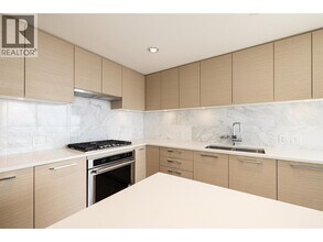 6700 Dunblane Ave in Burnaby, BC - Building Photo - Building Photo