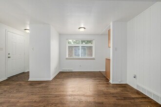 1116 Dallas St in Aurora, CO - Building Photo - Building Photo