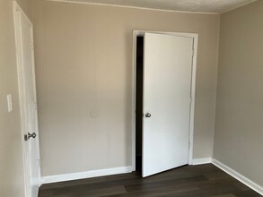 1018 Davis St in Jacksonville, NC - Building Photo - Building Photo