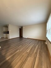 45 Spuhler Dr in Batavia, IL - Building Photo - Building Photo