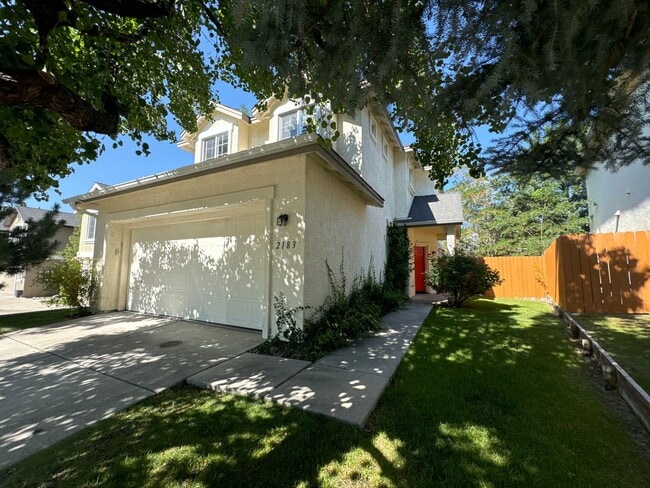 2183 Golden Eagle Ct in Reno, NV - Foto de edificio - Building Photo