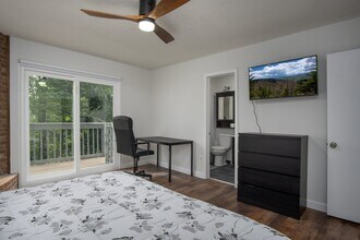 28 Bass Lake Dr in Pisgah Forest, NC - Building Photo - Building Photo