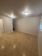 14000 NE 2nd Ave-Unit -14004 in Miami, FL - Building Photo - Building Photo