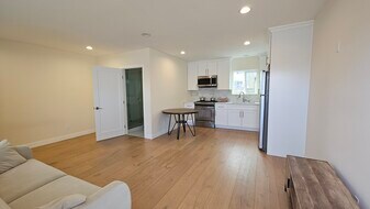 16963 San Jose St in Granada Hills, CA - Building Photo