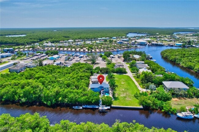 936 Panther Creek Ln in Everglades City, FL - Building Photo - Building Photo