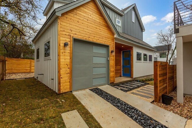 property at 3009 Kuhlman Ave