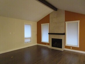 356 SE Sumner Dr in Prineville, OR - Building Photo - Building Photo