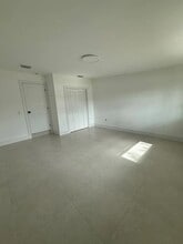 14273 SW 52nd St in Miami, FL - Building Photo - Building Photo