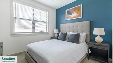 19240 Stokes Rd, Unit 03-104 in Waller, TX - Foto de edificio - Building Photo