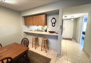 25485 US Highway 19 N, Unit Condo fully furnished in Clearwater, FL - Building Photo - Building Photo