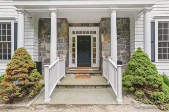 5 Winthrop Hill in Weston, CT - Building Photo - Building Photo