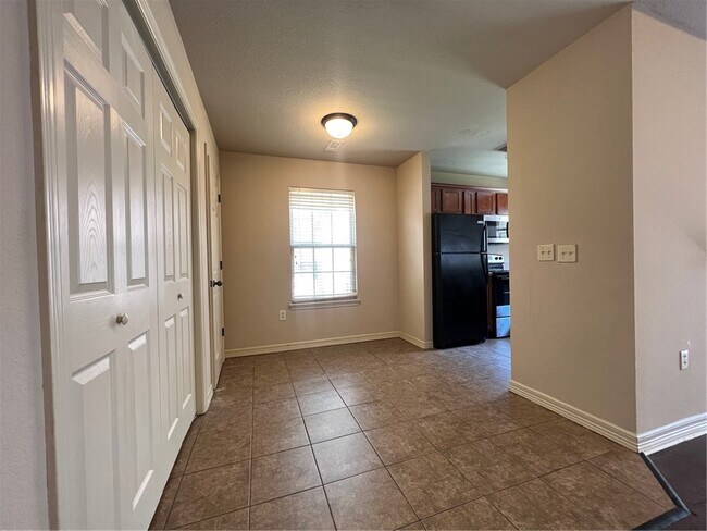 1787 N Chestnut Ave in Fayetteville, AR - Building Photo - Building Photo