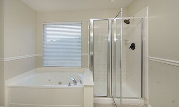 1049 Highland Station Dr in Saginaw, TX - Building Photo - Building Photo