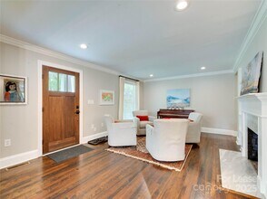 823 Sedgefield Rd in Charlotte, NC - Building Photo - Building Photo