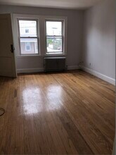 114 E Squantum St, Unit 2L in Quincy, MA - Building Photo - Building Photo
