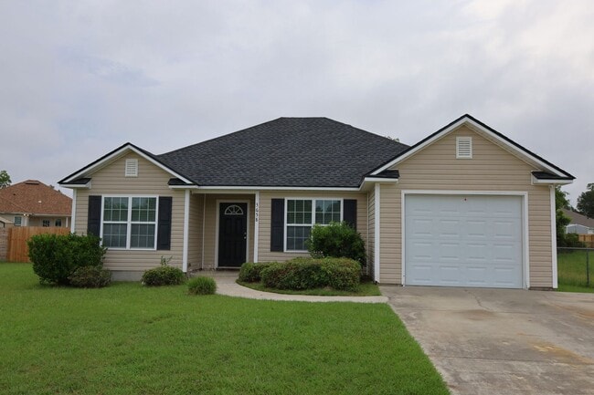 property at 3658 Linden Cir