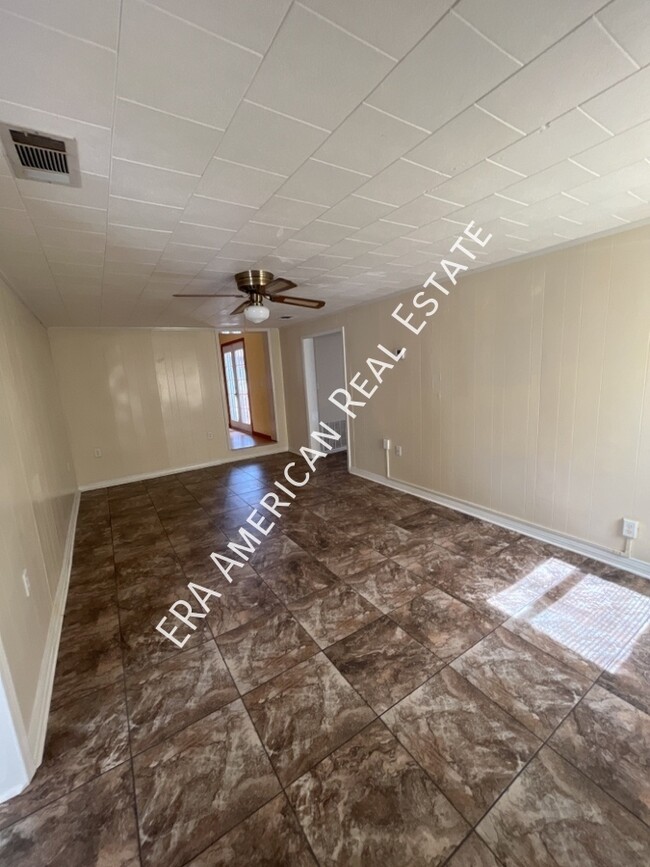 1258 E Chestnut Ave in Crestview, FL - Building Photo - Building Photo