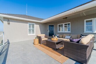 426 Vía La Selva in Redondo Beach, CA - Building Photo - Building Photo