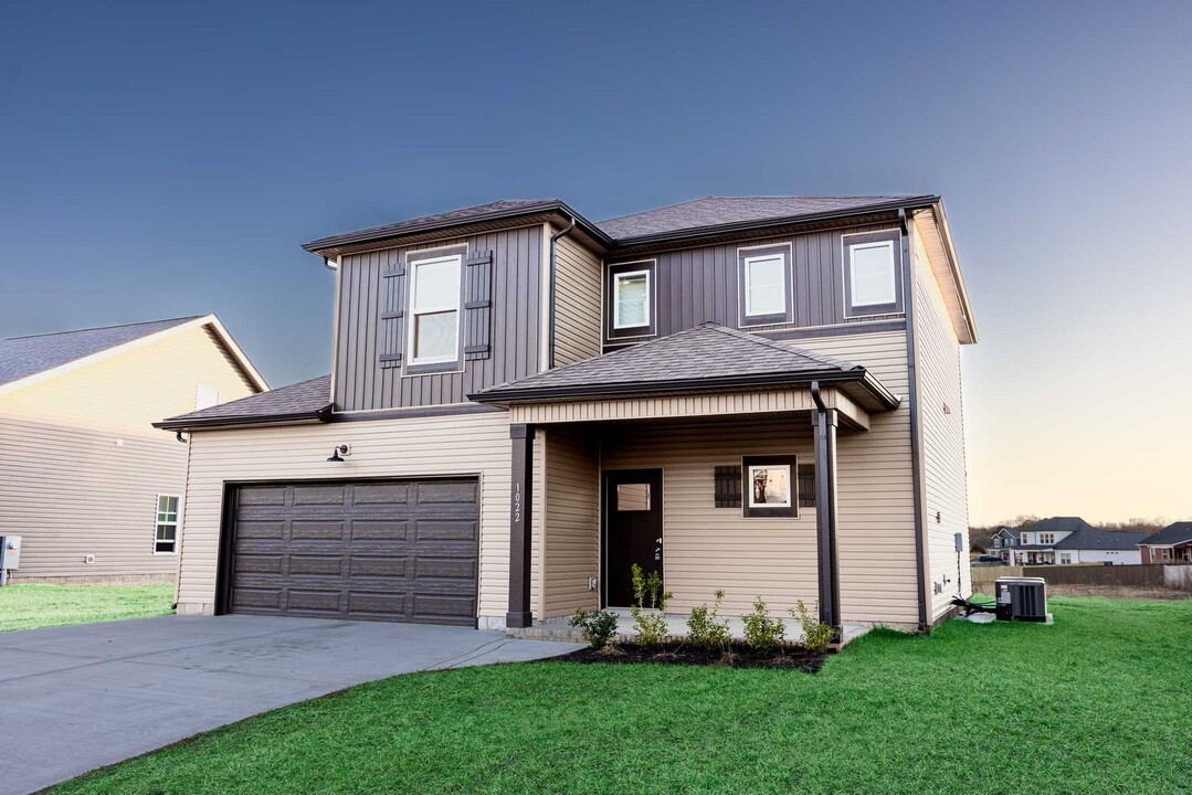 1022 Cherry Acrs Dr in Clarksville, TN - Building Photo