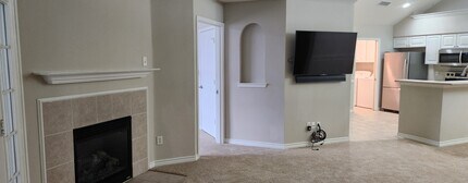 902 Bridges Dr, Unit 902 in Arlington, TX - Foto de edificio - Building Photo