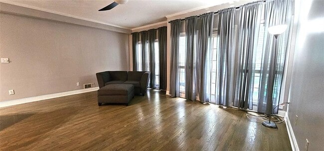 property at 1580 Commerce Dr