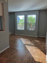 186 Hurst Ave, Unit 186 in Ventura, CA - Building Photo - Building Photo