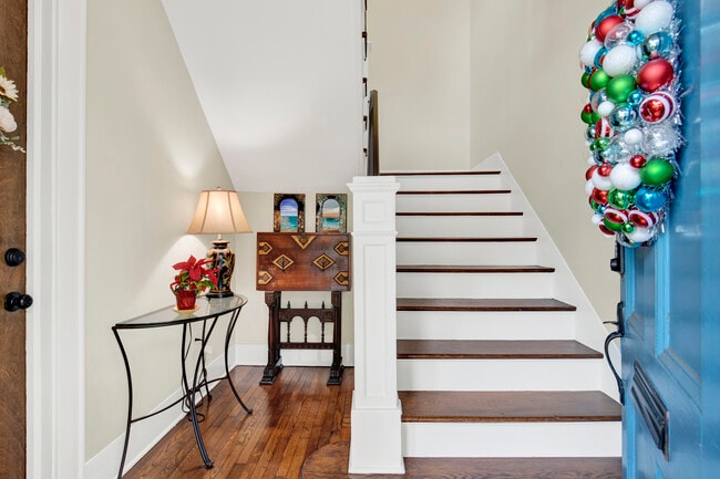 309 E 34th St, Unit Upper in Savannah, GA - Foto de edificio - Building Photo