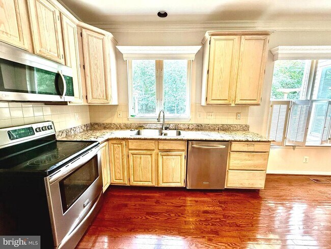 46819 Gunflint Way in Sterling, VA - Building Photo - Building Photo
