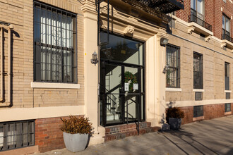 403 Avenue C in Brooklyn, NY - Foto de edificio - Building Photo