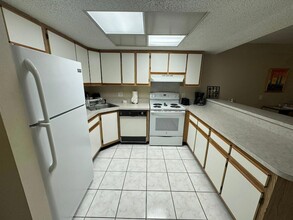 1680 Sunny Brook Ln, Unit 211 in Palm Bay, FL - Building Photo - Building Photo