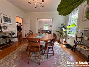 9 Kenwood St in Brookline, MA - Building Photo - Building Photo