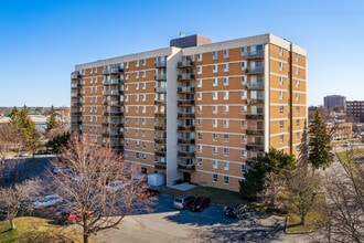 Glengarry in Kingston, ON - Building Photo - Building Photo