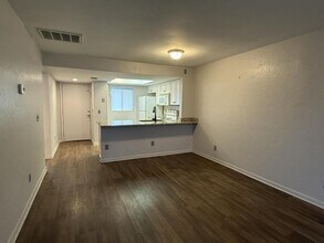 4307 Holly Tree Rd in Wilmington, NC - Building Photo - Building Photo