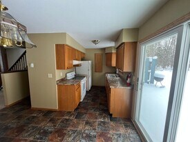 877 Loon Lake Rd in Eagle River, WI - Building Photo