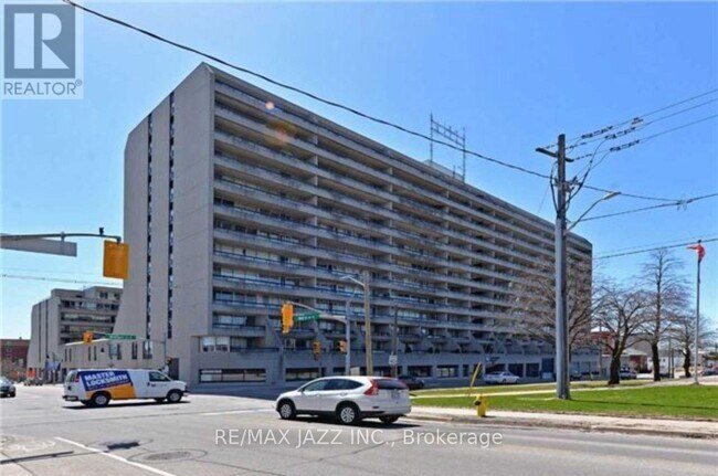 property at 55-755 William St E