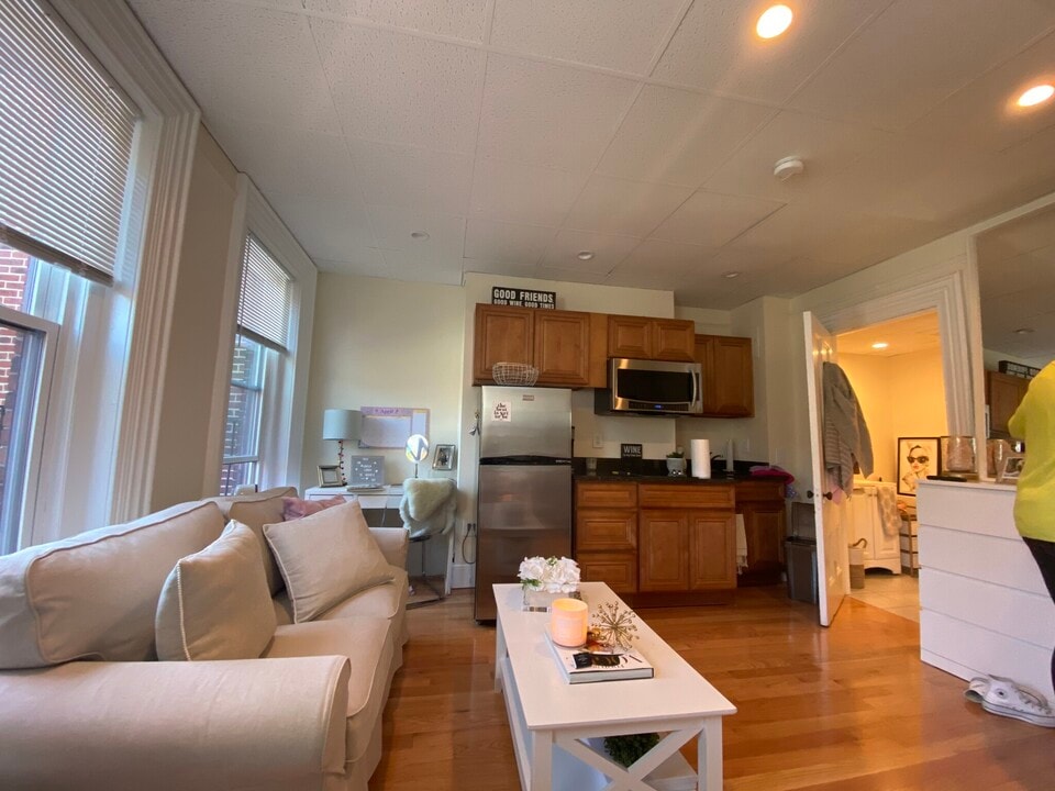 68 Pinckney St, Unit 2 in Boston, MA - Foto de edificio