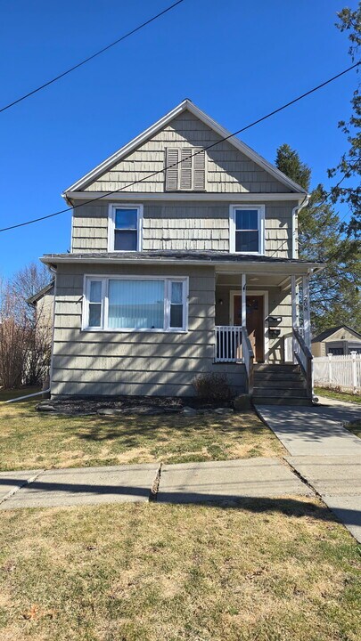 208 Walnut St, Unit 201 in Corning, NY - Building Photo