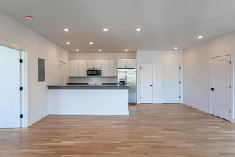 The Residence at 581 Salem St in Wakefield, MA - Foto de edificio - Interior Photo