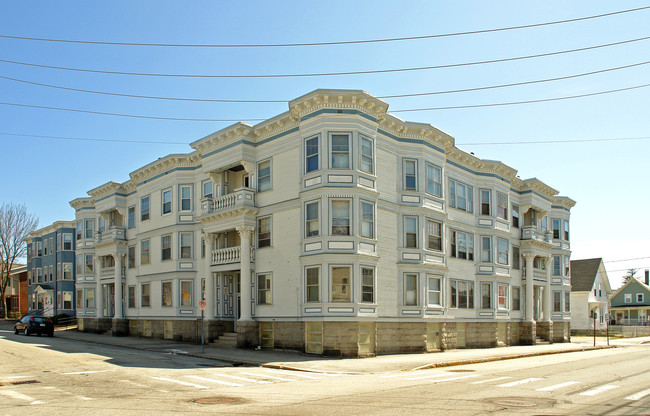 307 Merrimack St in Manchester, NH - Foto de edificio - Building Photo