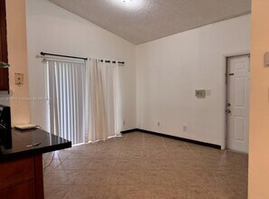 891 Cypress Park Way in Pompano Beach, FL - Building Photo - Building Photo