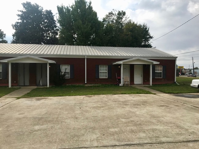 308 Percy St in Talladega, AL - Building Photo - Building Photo