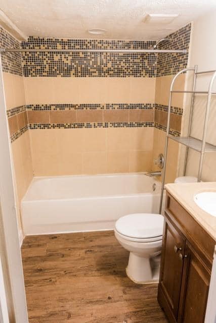 4704 Chenevert St photo'