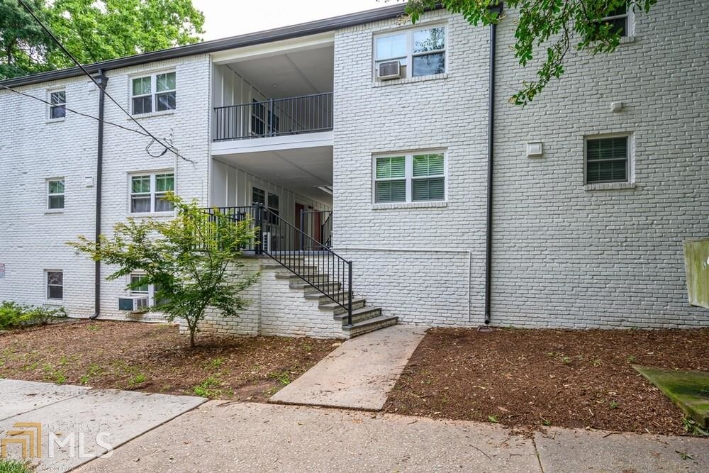 880 St Charles Ave NE-Unit -3 in Atlanta, GA - Building Photo