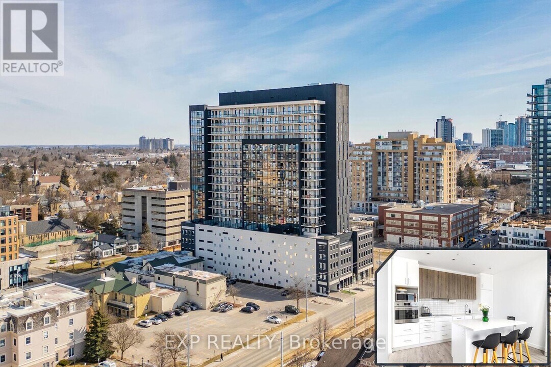 181 King St S in Waterloo, ON - Building Photo