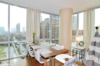 1201 S Prairie Ave, Unit 706 in Chicago, IL - Building Photo - Building Photo