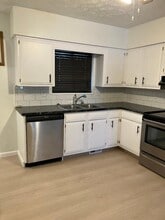 4908 Kendal St SW, Unit 4908 in Canton, OH - Building Photo - Building Photo