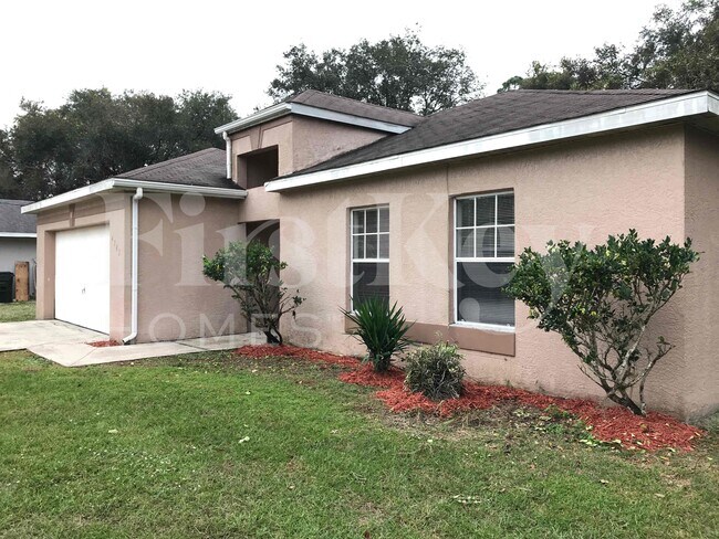 4743 Luther Ave in North Port, FL - Foto de edificio - Building Photo